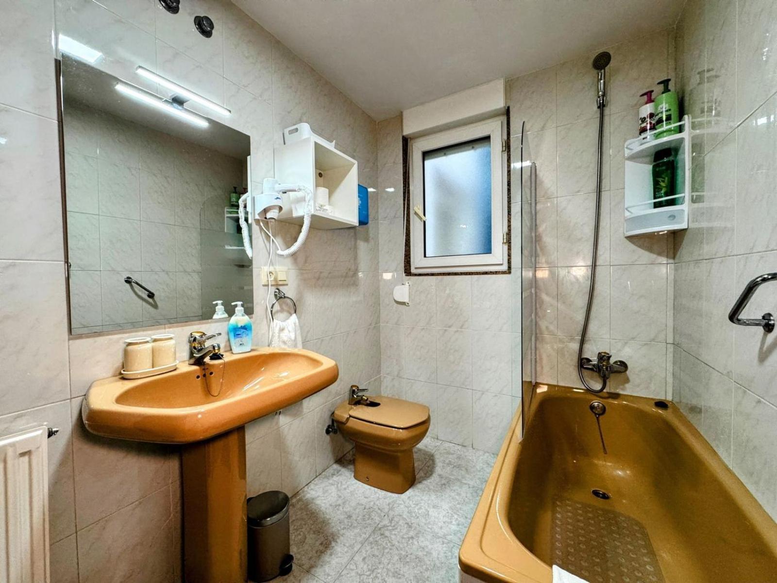 Apartamento Elena Centrico Con Wifi Cangas de Onís Exterior foto